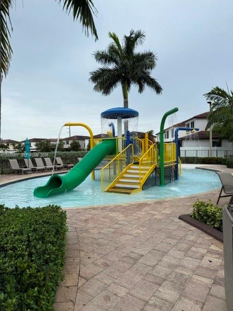 AQUABELLA SECTION ONE - Residential