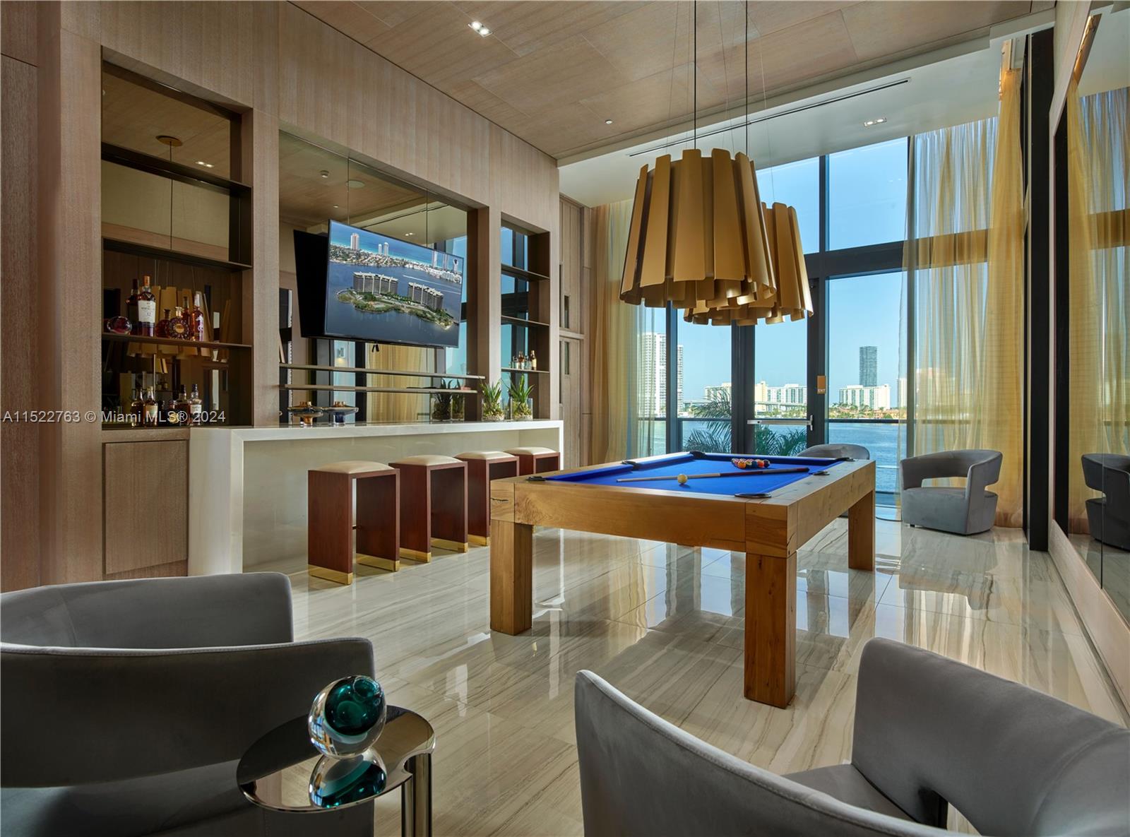 PRIVE CONDO - Residential Lease
