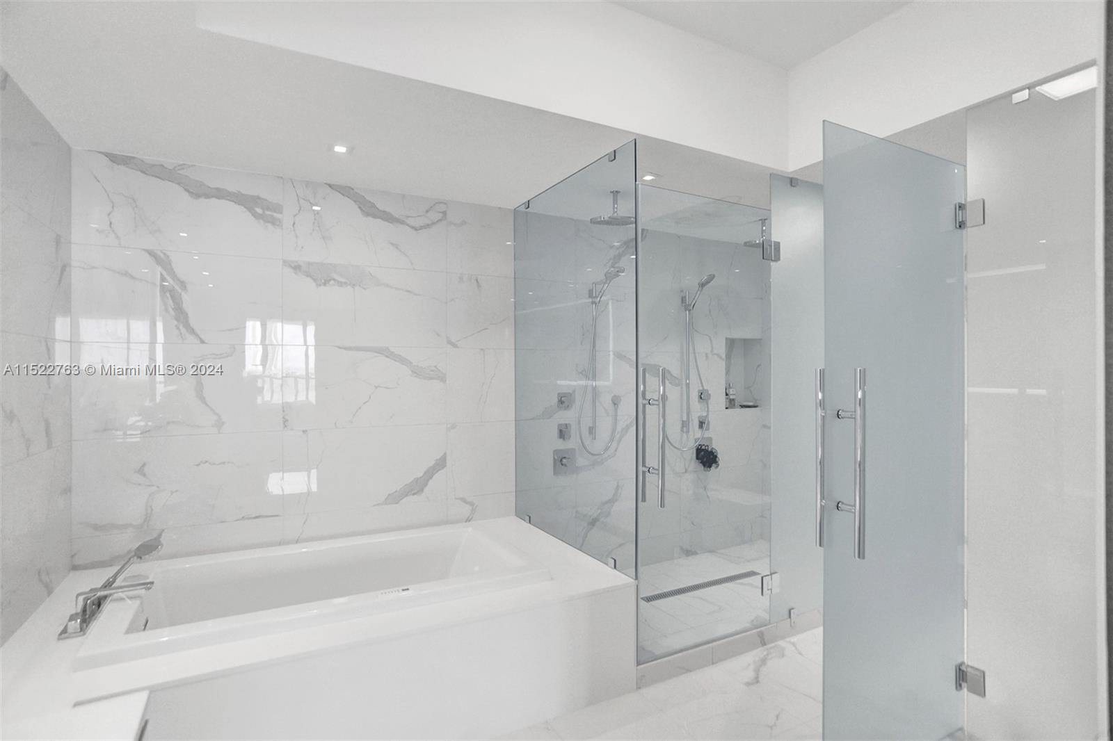 PRIVE CONDO - Residential Lease