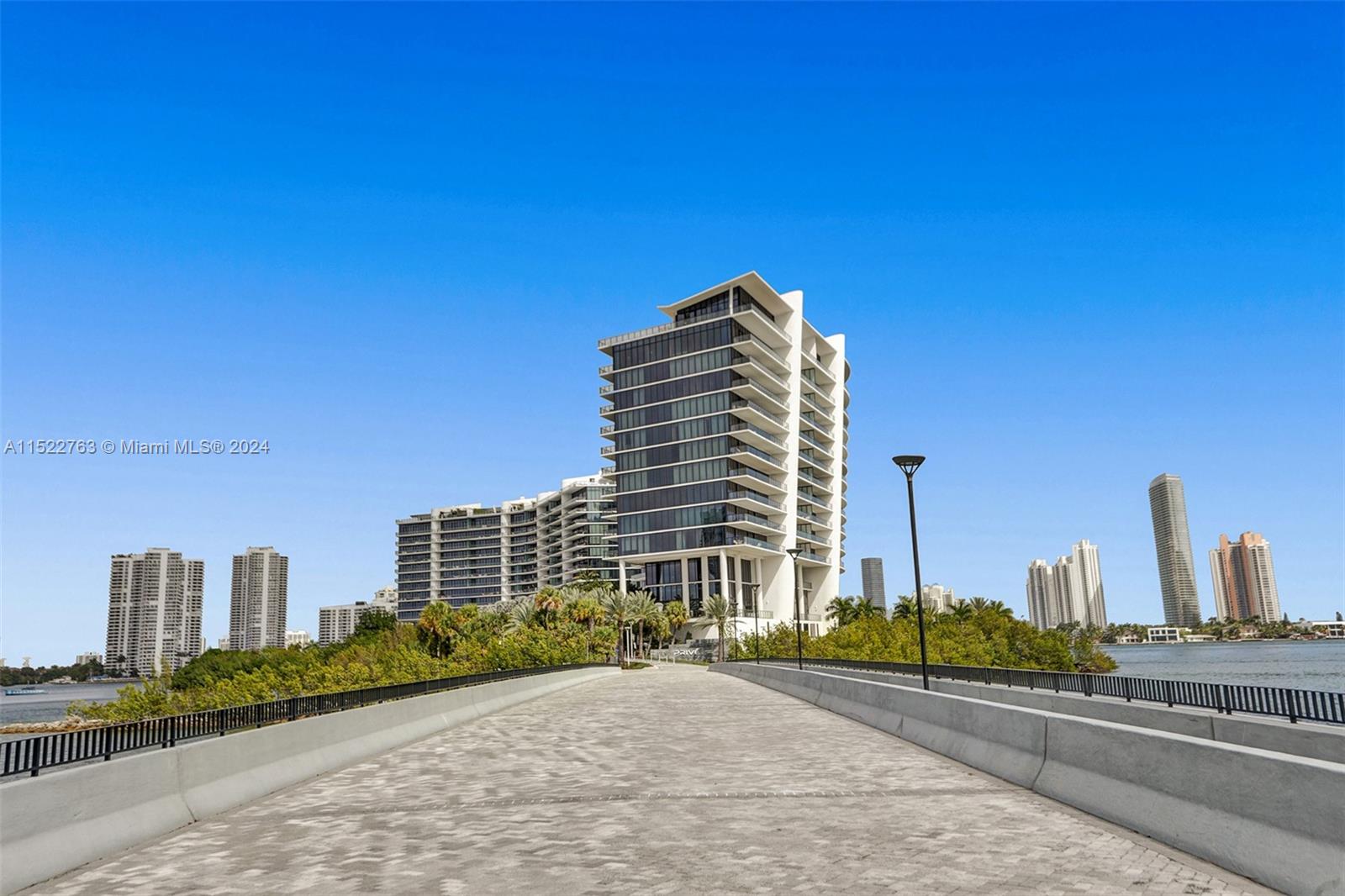 PRIVE CONDO - Residential Lease