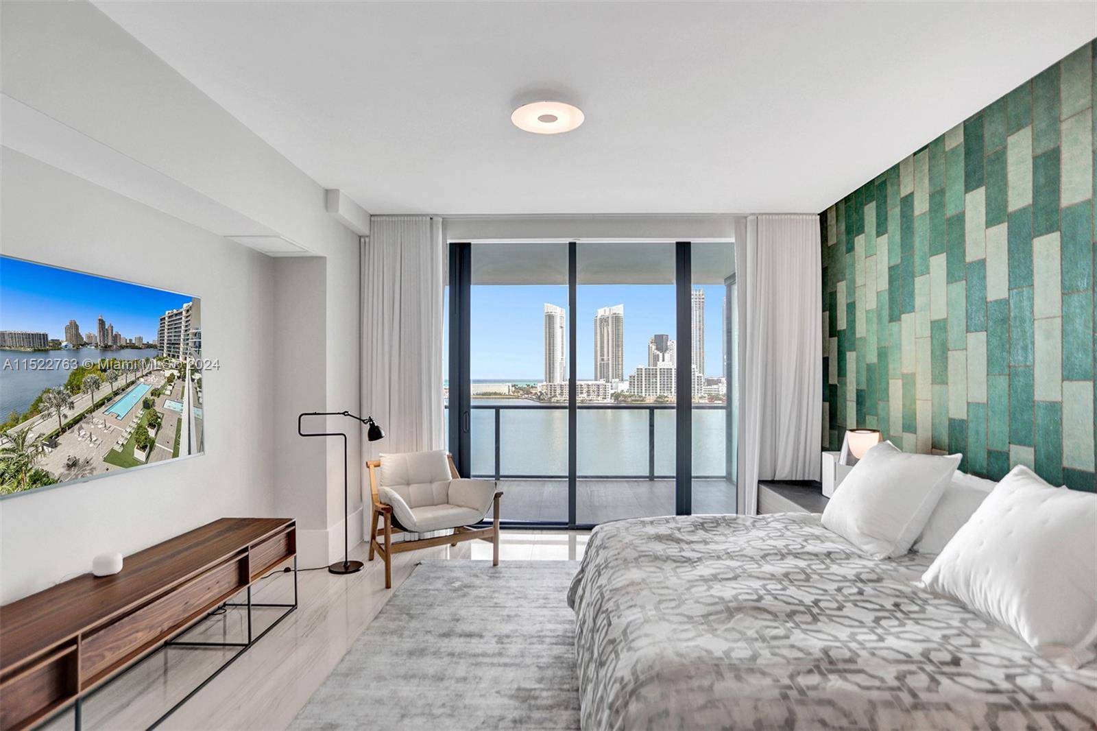 PRIVE CONDO - Residential Lease