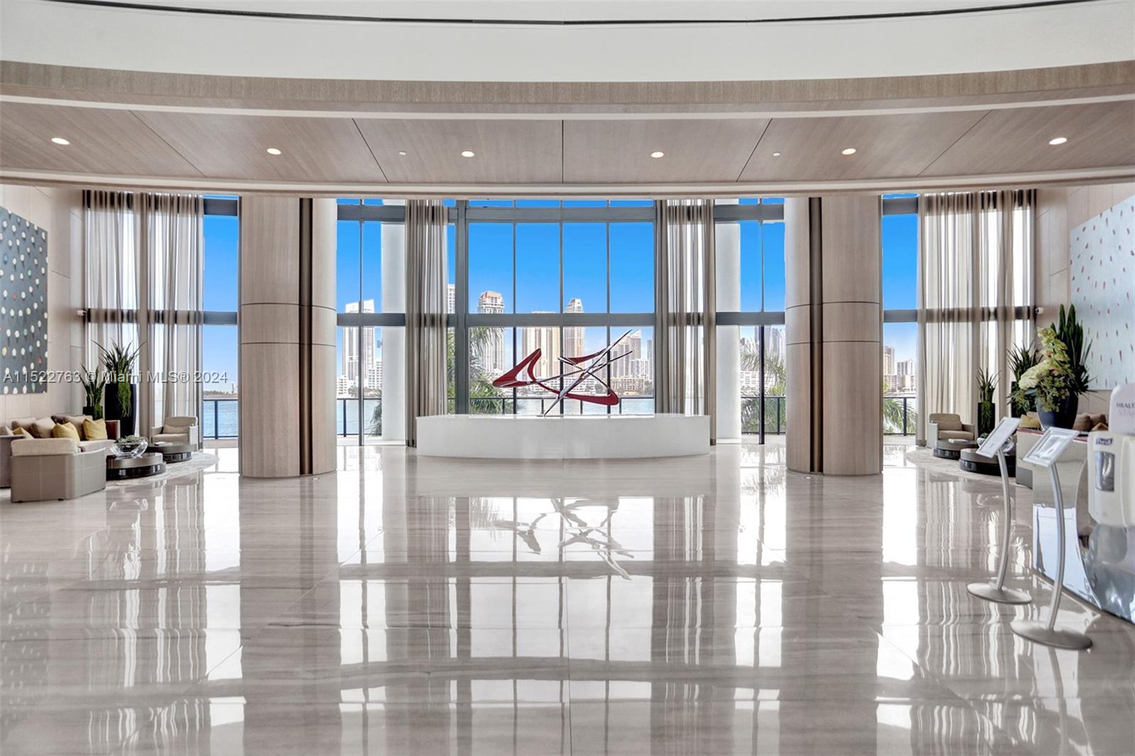 PRIVE CONDO - Residential Lease