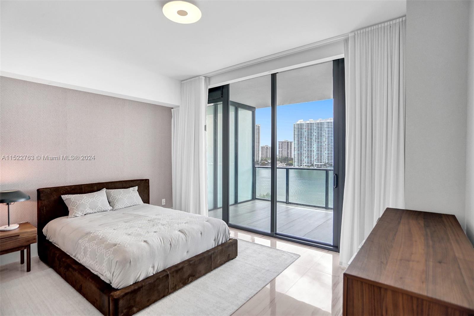 PRIVE CONDO - Residential Lease