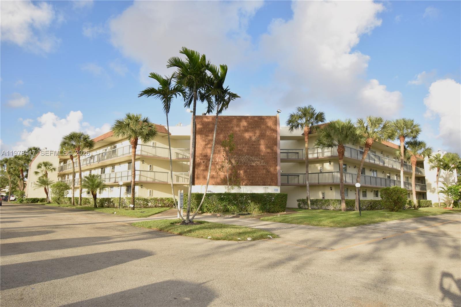 OMEGA CONDO NO 8 - Residential