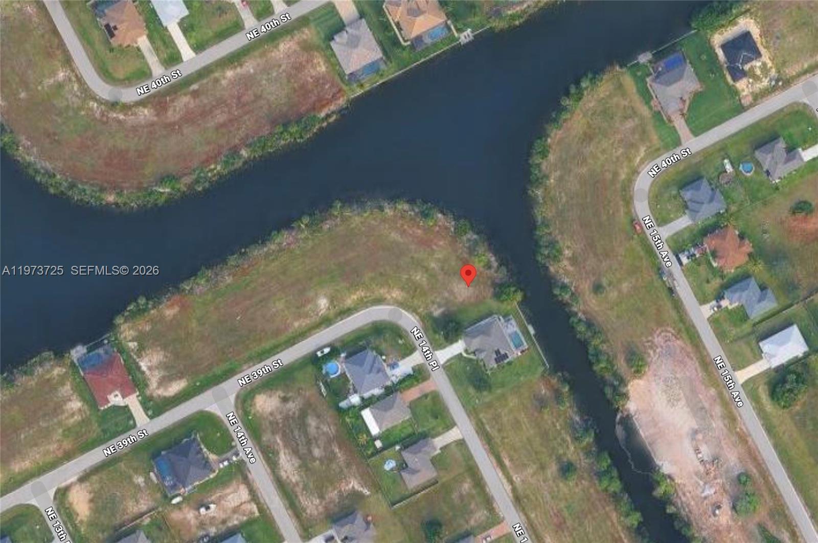CAPE CORAL - Land