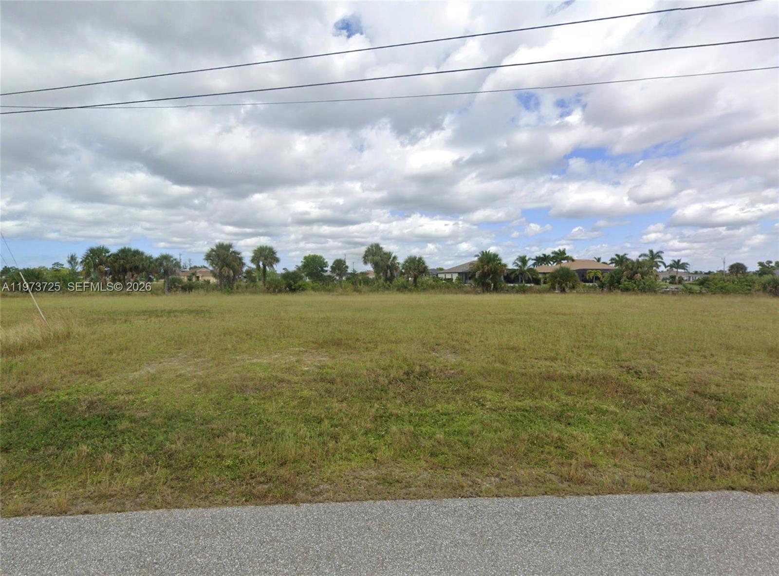 CAPE CORAL - Land