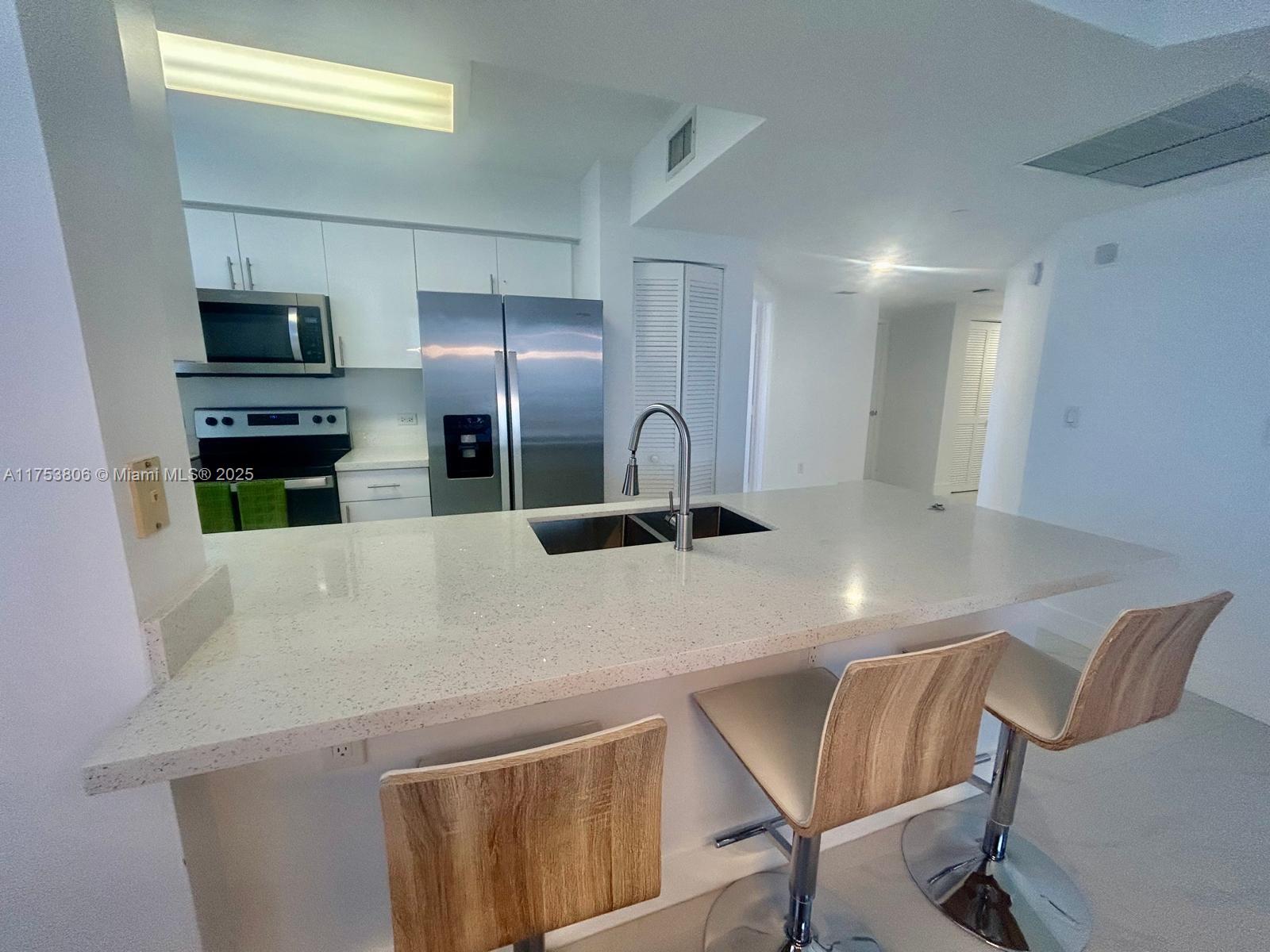 TURNBERRY ON THE GREEN - Residential