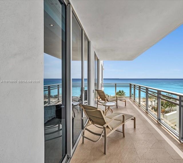 DIPLOMAT OCEANFRONT RESID - Residential