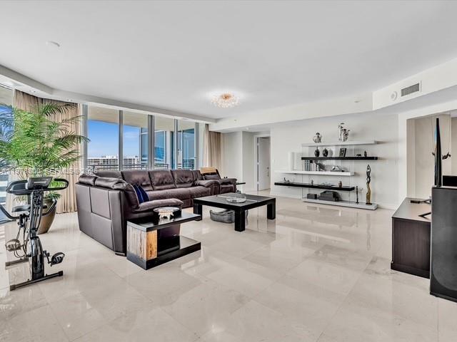 DIPLOMAT OCEANFRONT RESID - Residential