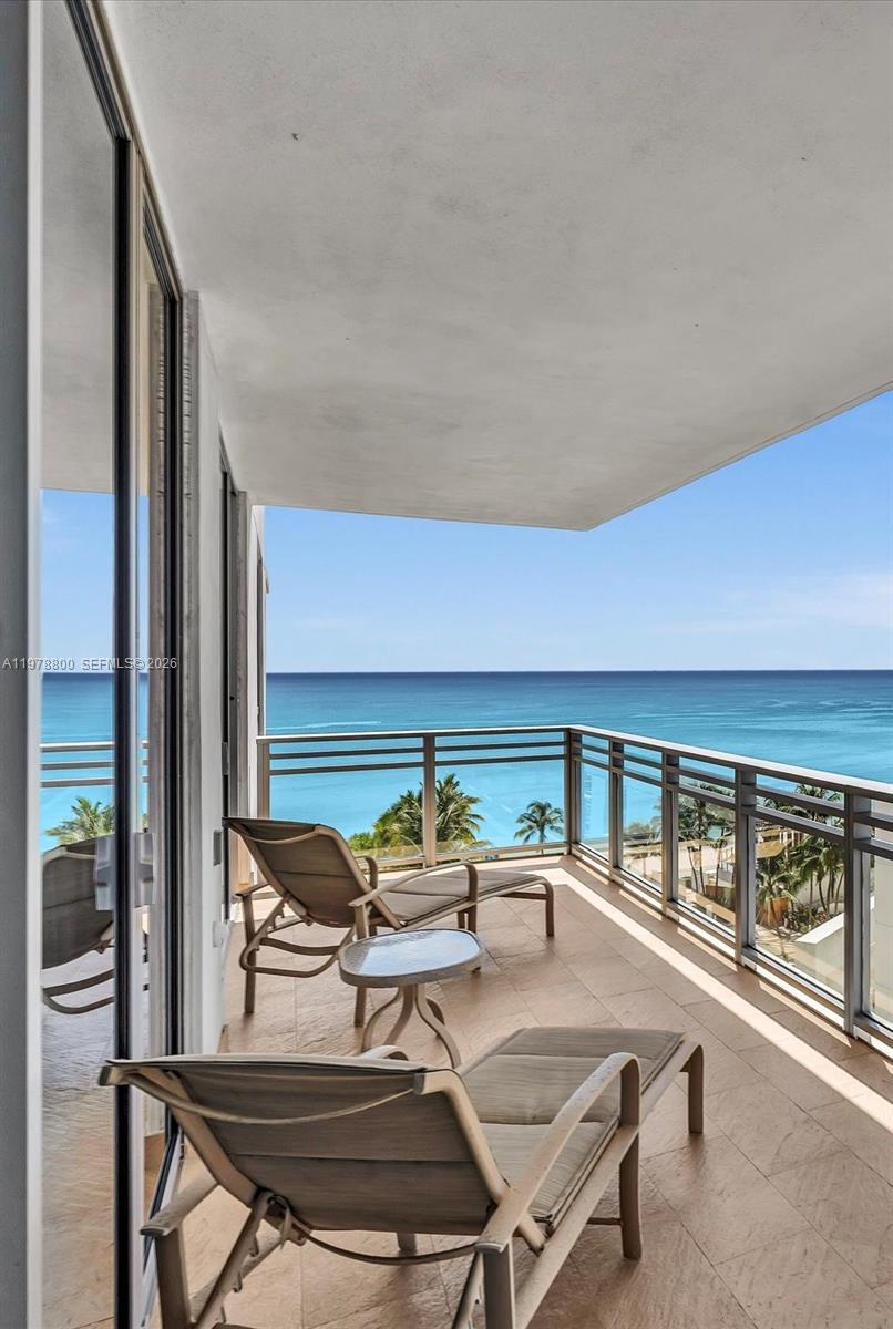 DIPLOMAT OCEANFRONT RESID - Residential