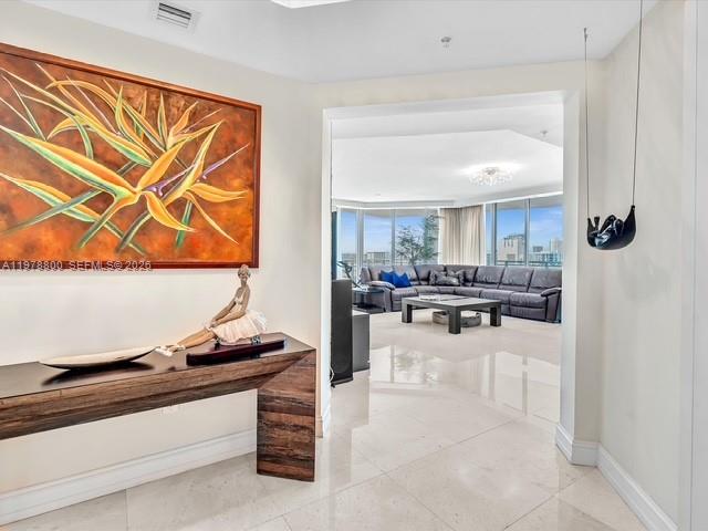 DIPLOMAT OCEANFRONT RESID - Residential