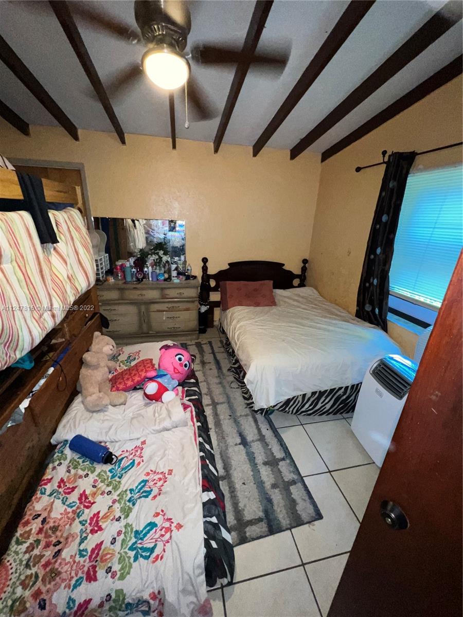 PLAYLAND ISLES - Residential
