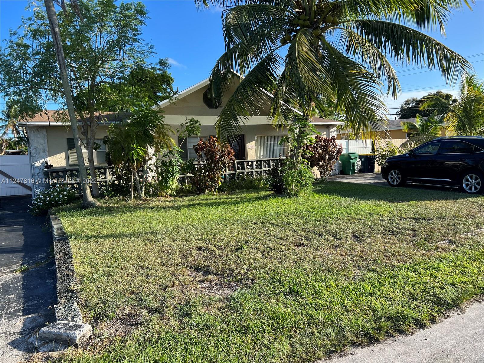 LOCATION LOCATION LOCATION! VERY DESIRABLE AREA NEAR THE SEMINOLE HARD ROCK HOTEL AND CASION, SHOPS, AND HOUSE OF WARSHIP. 3 BEDS, 2 BATHS, 1777SQFT & NEW ROOF! NOT MANY THIS SIZE IN THE AREA. OWNER WILL NEED A 30 DAY POST OCCUPANCY.