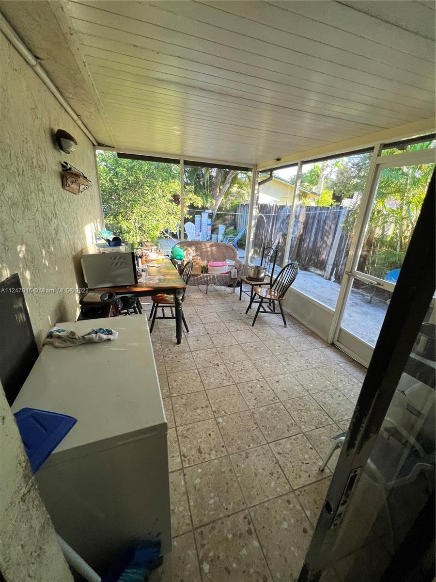 PLAYLAND ISLES - Residential