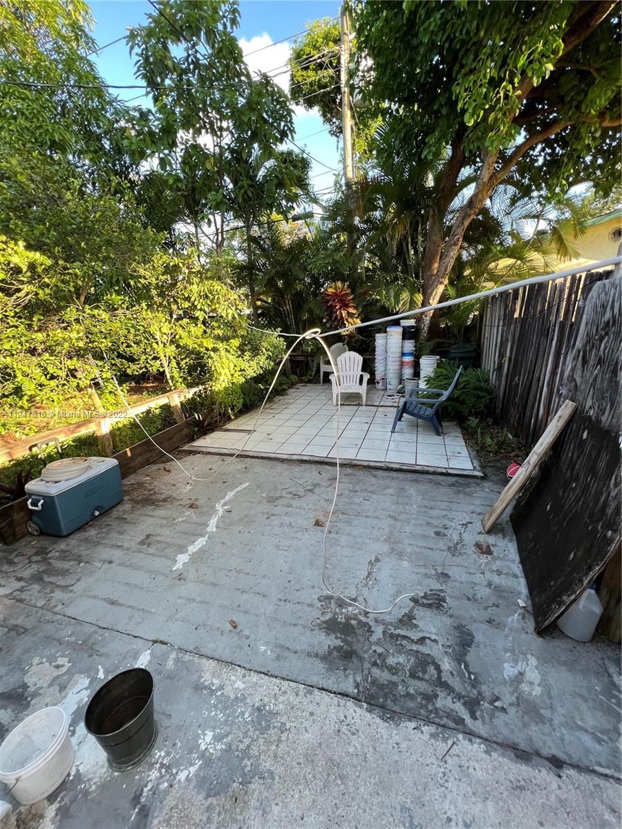 PLAYLAND ISLES - Residential