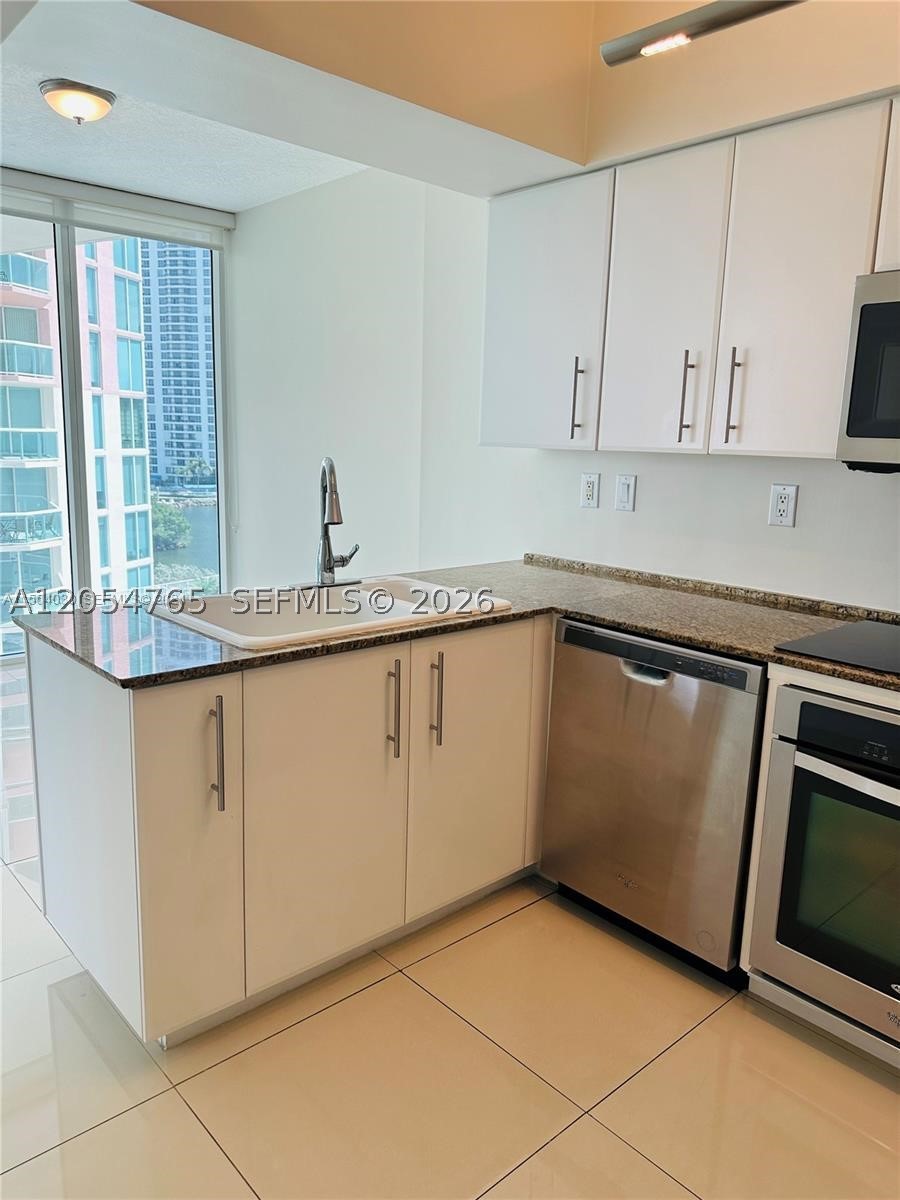 100 HIDDEN BAY CONDO - Residential Lease