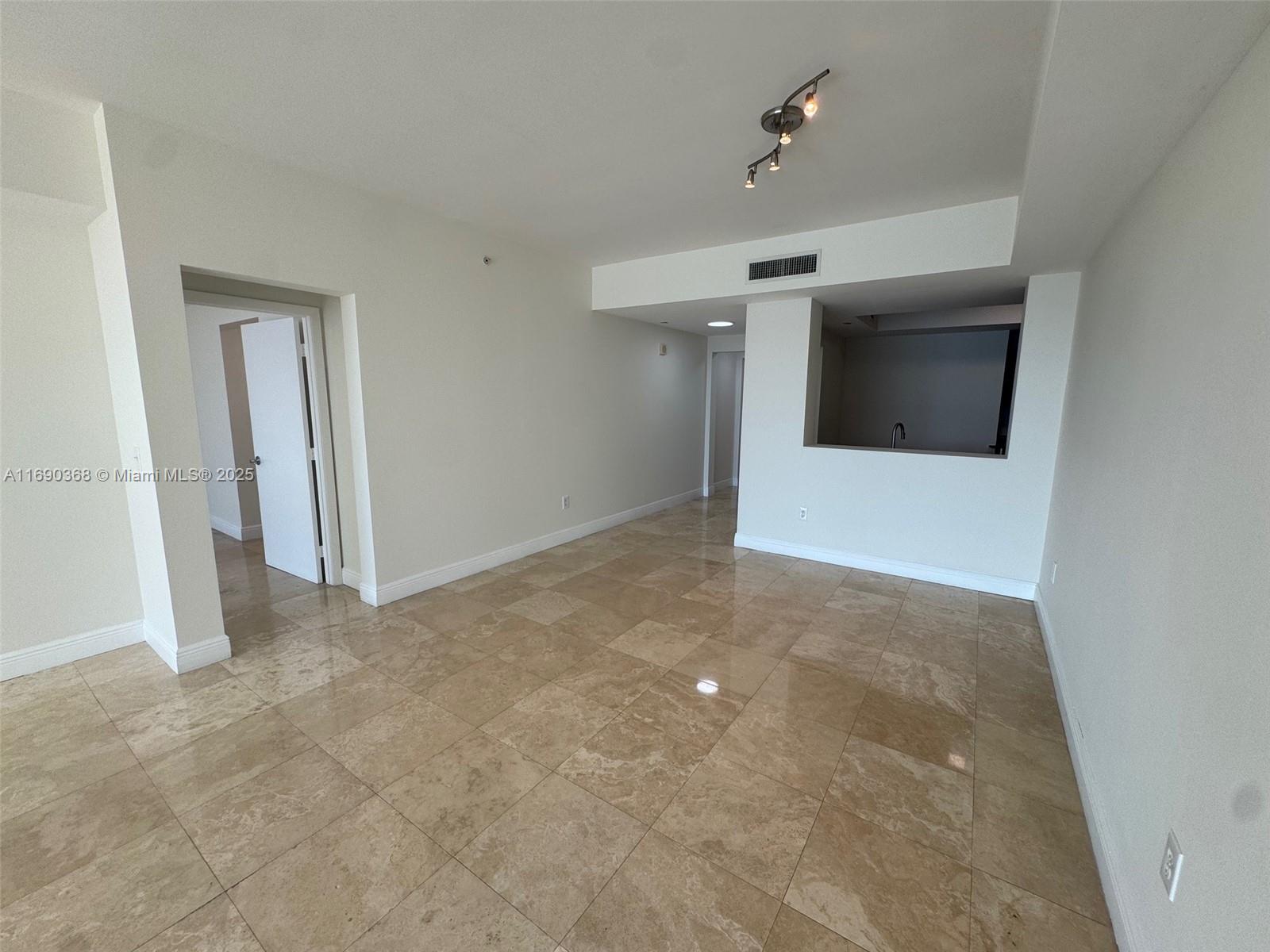 AVENTURA MARINA II - Residential
