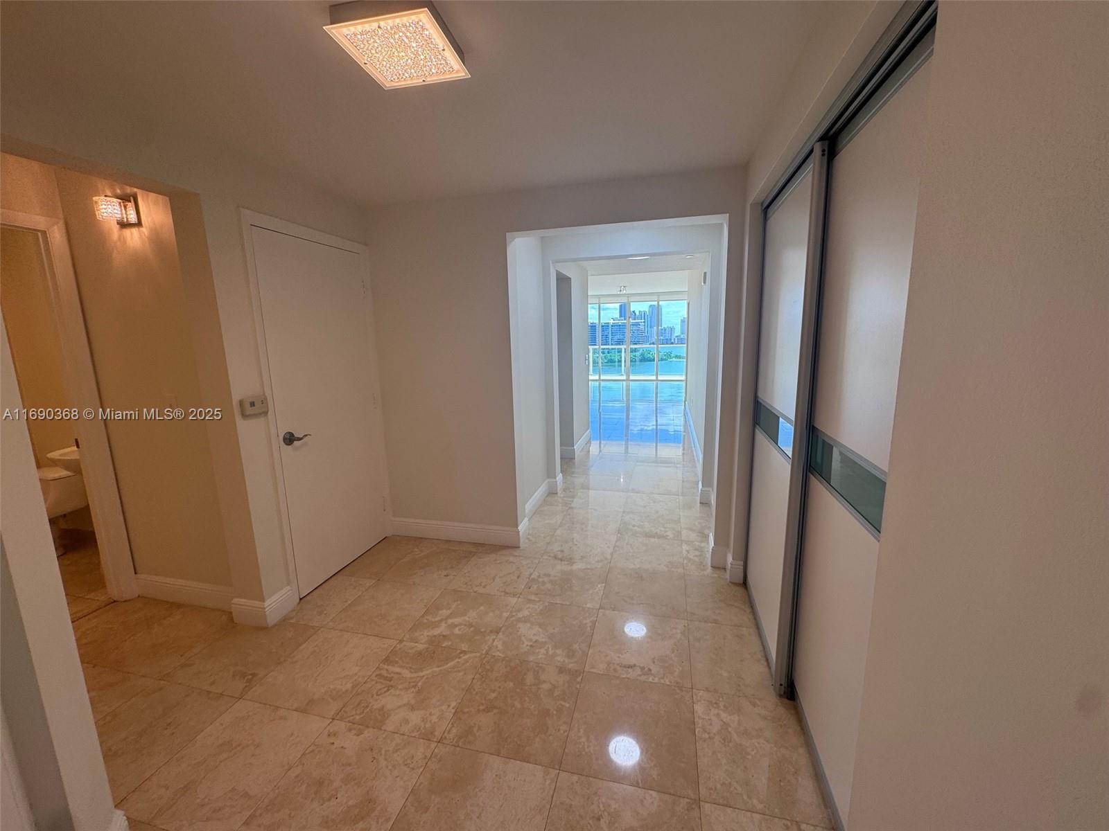 AVENTURA MARINA II - Residential