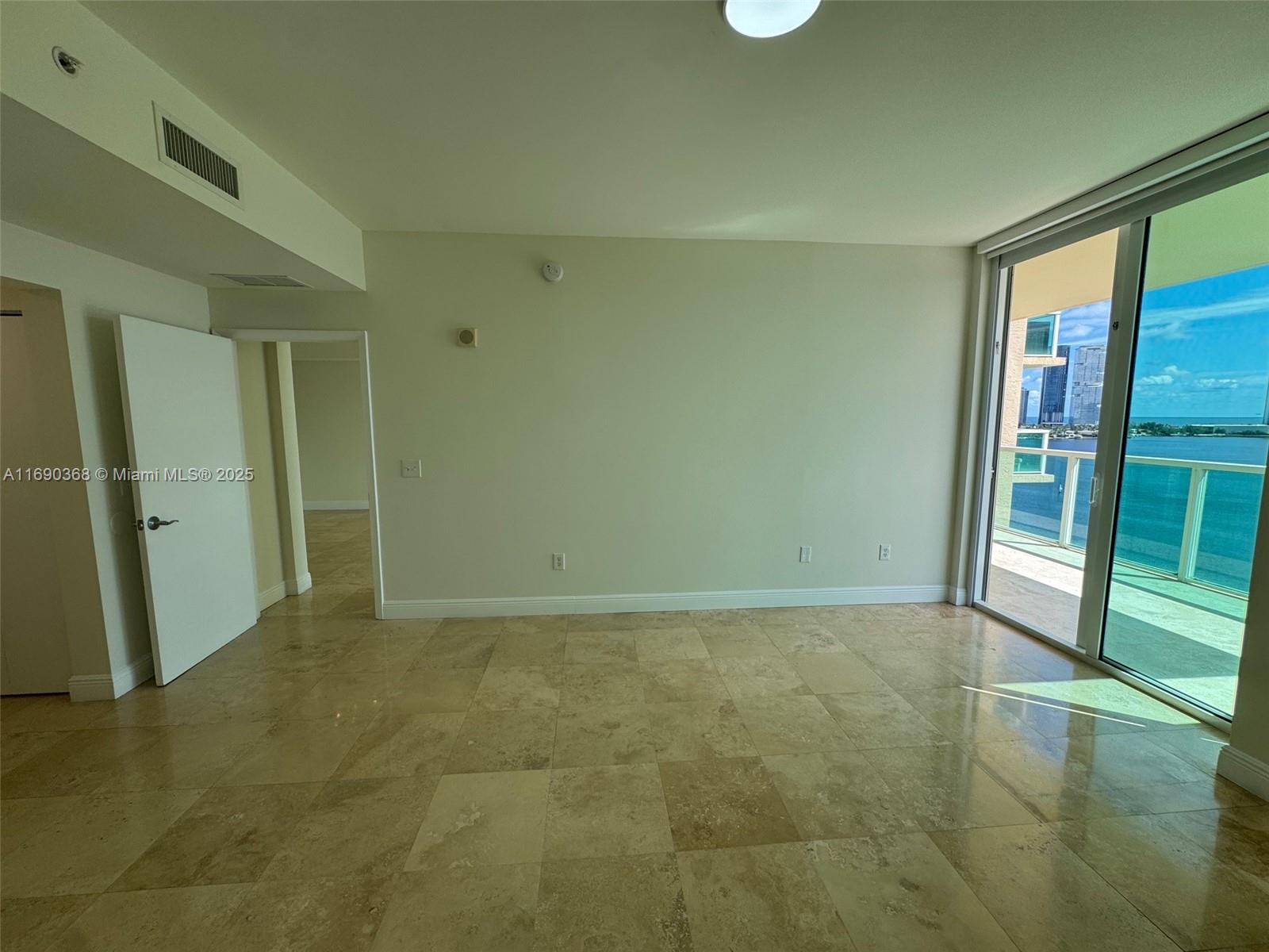 AVENTURA MARINA II - Residential