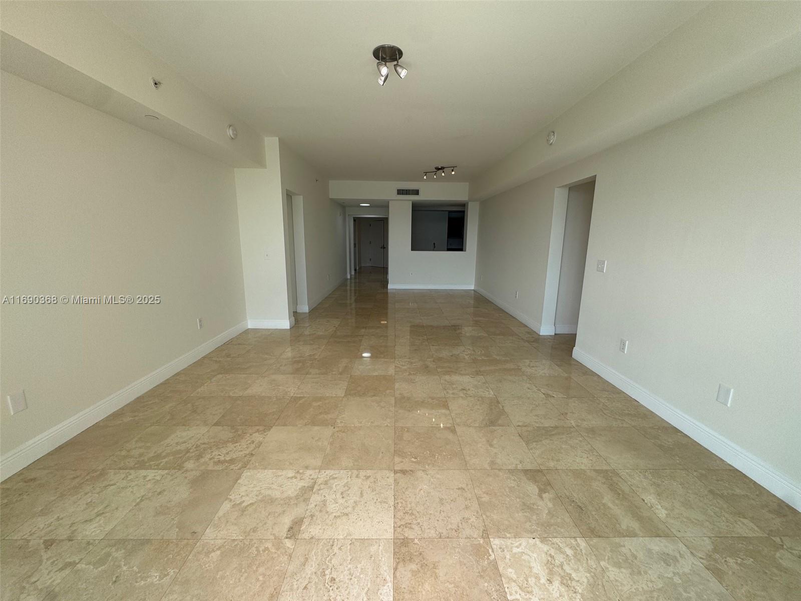 AVENTURA MARINA II - Residential