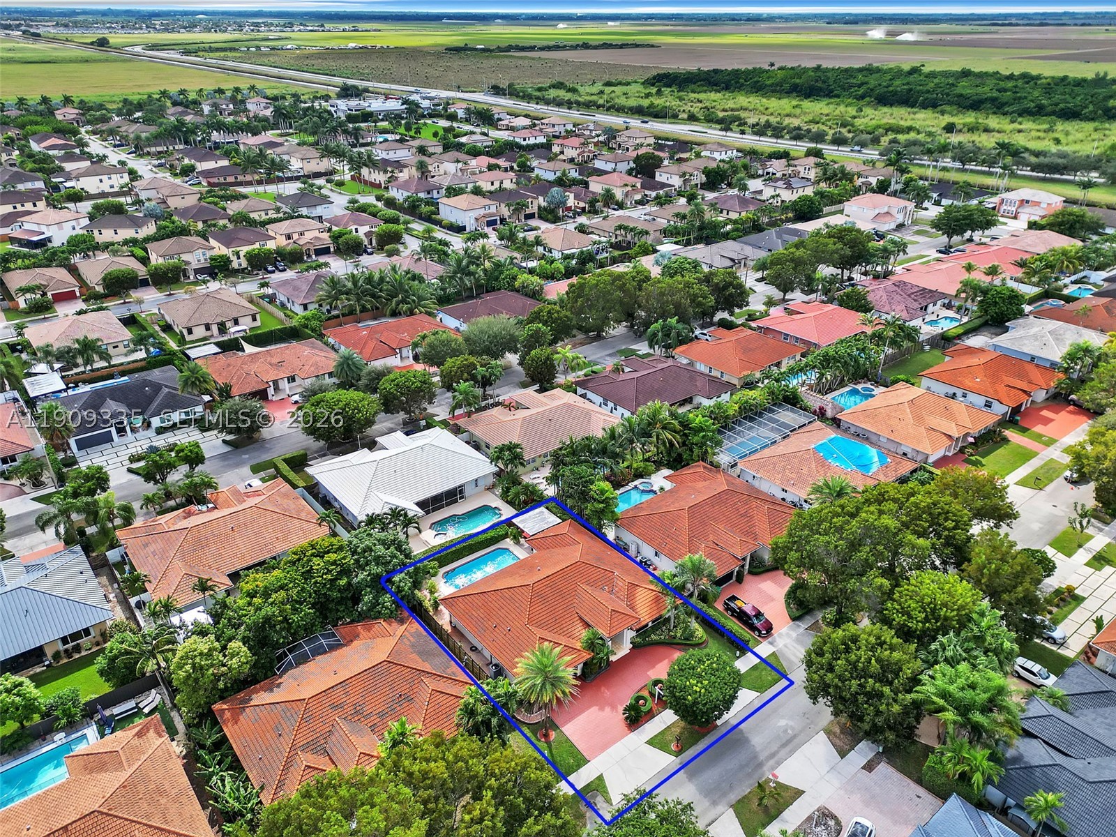HAMMOCKS SHORES 3RD ADDN - Residential