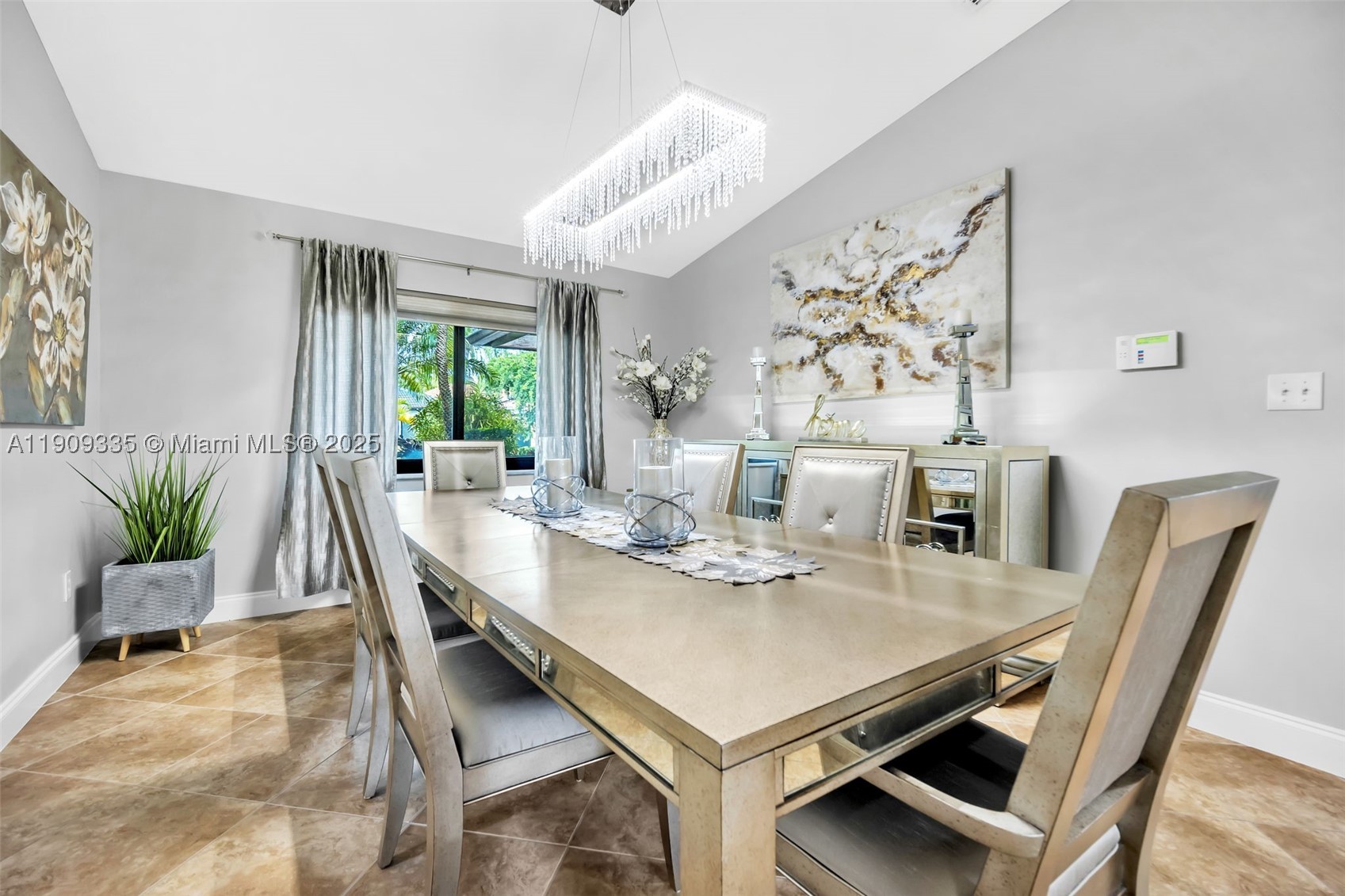 HAMMOCKS SHORES 3RD ADDN - Residential