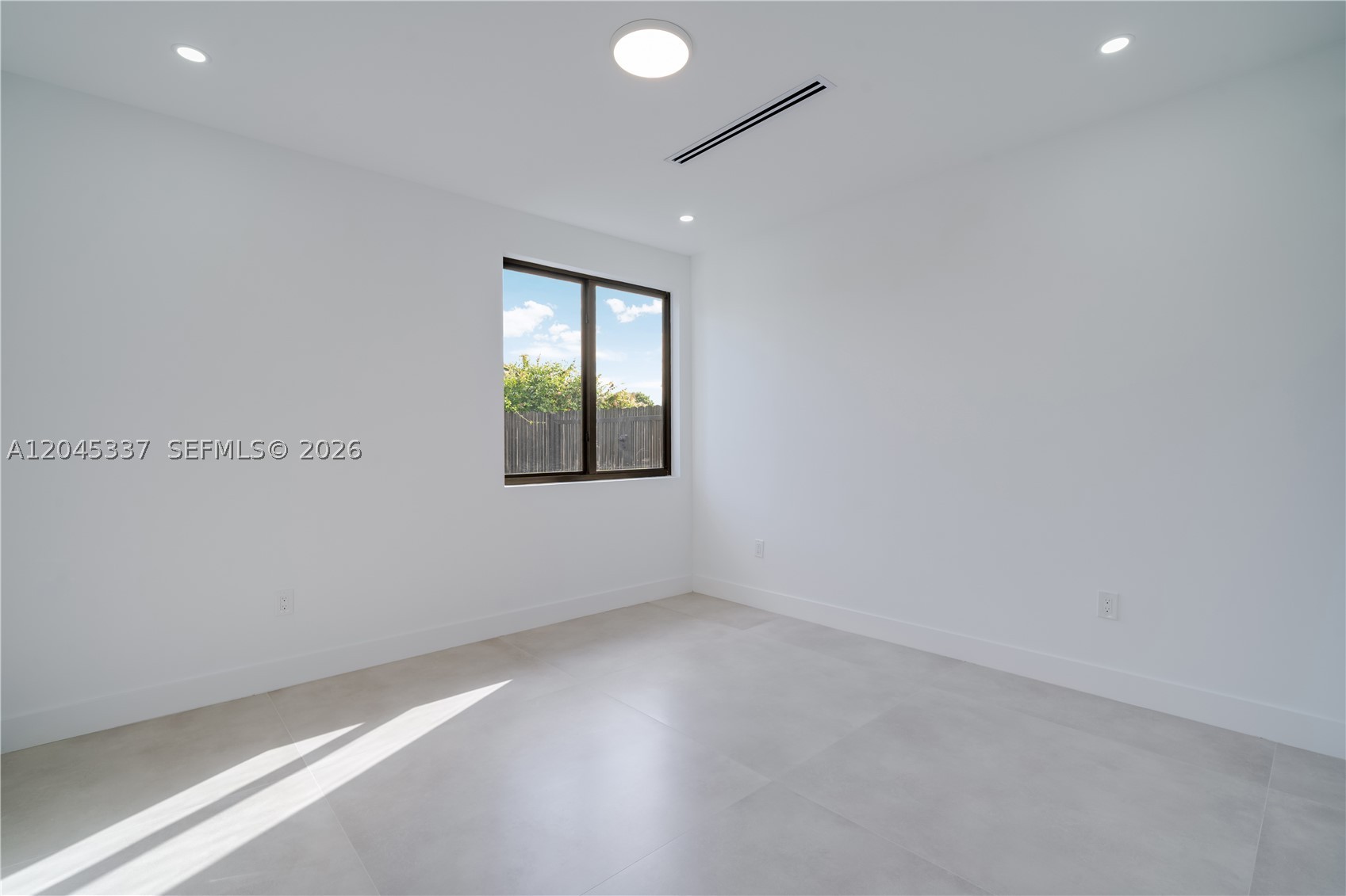 FAIRLAWN ESTATES - Residential