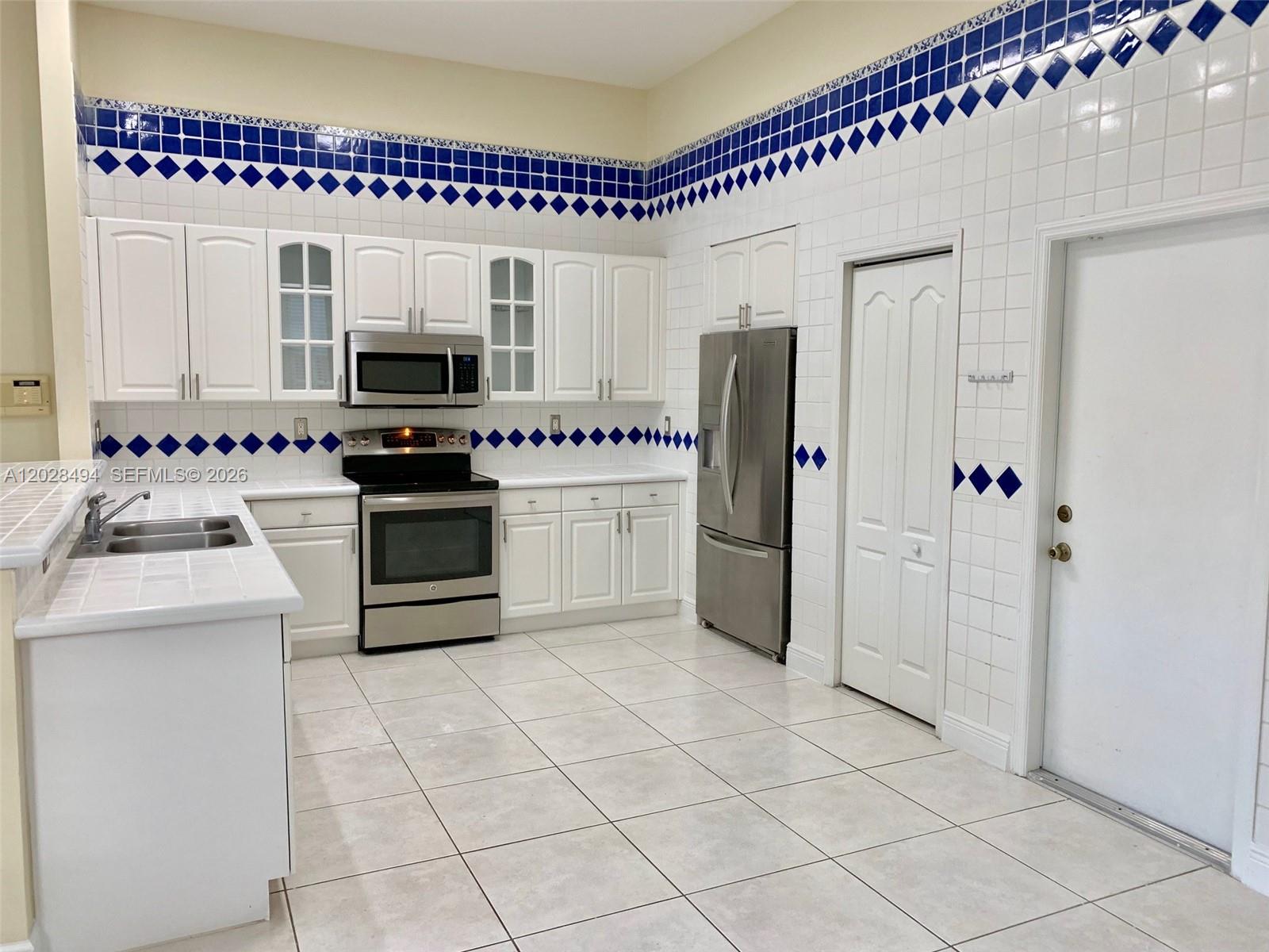 GARDEN HILLS SUB - Residential Lease