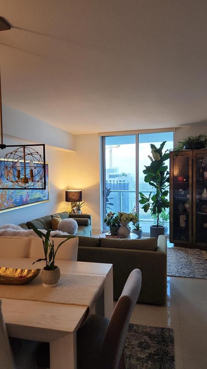 LATITUDE ON THE RIVER CON - Residential