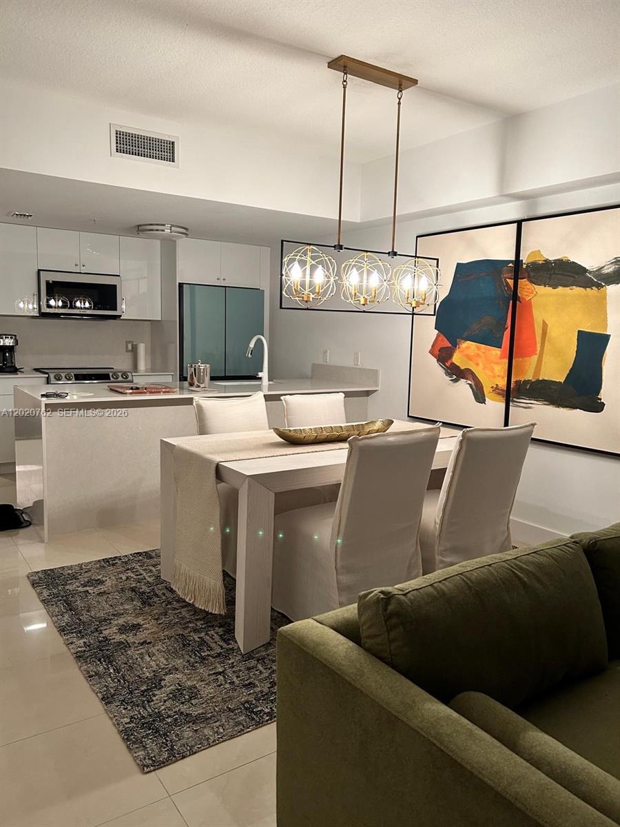 LATITUDE ON THE RIVER CON - Residential