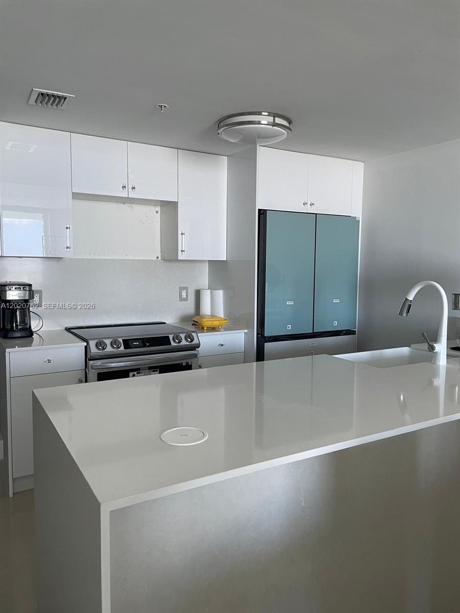 LATITUDE ON THE RIVER CON - Residential