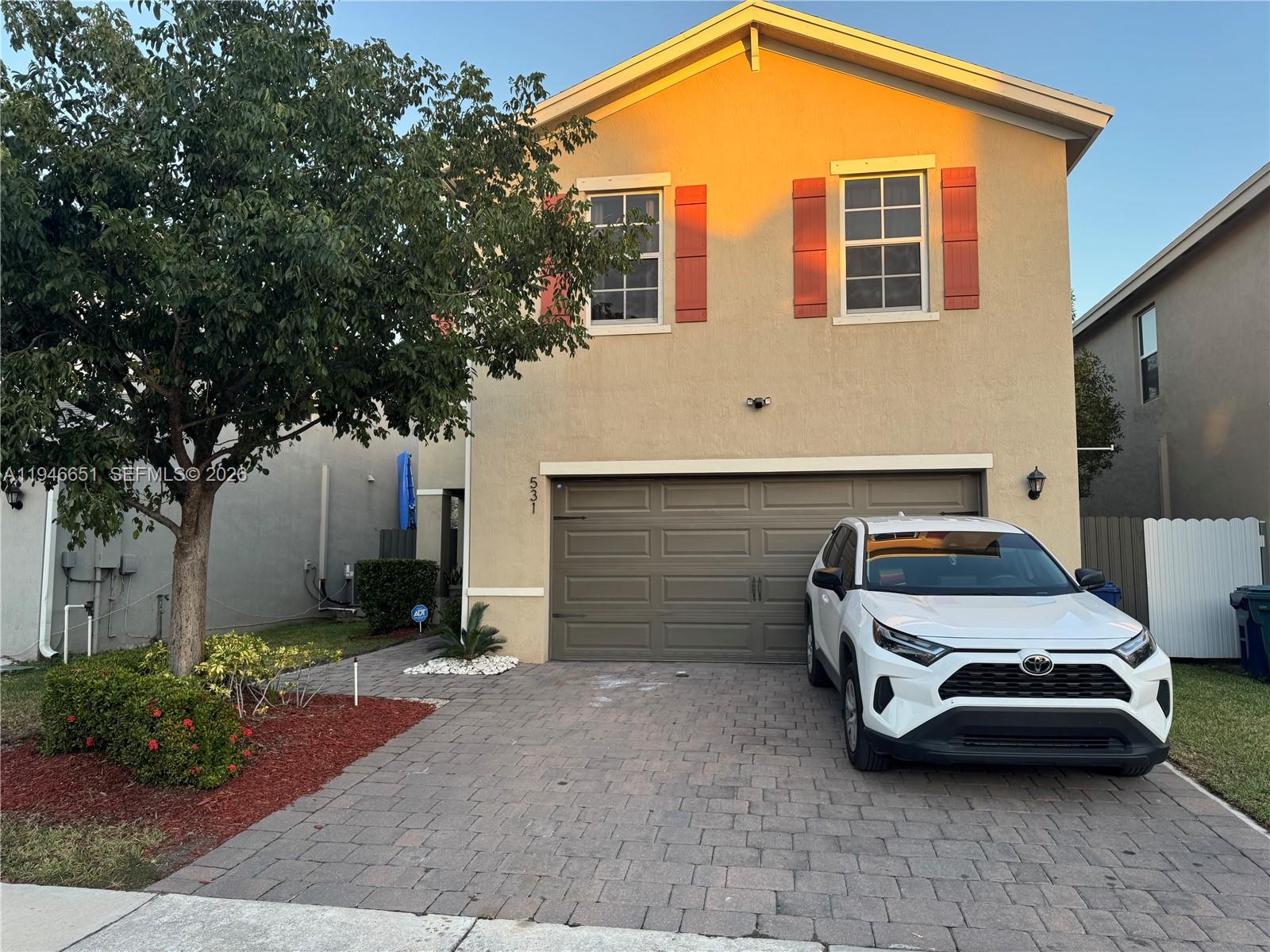 ROYAL HOMES WEST - Residential