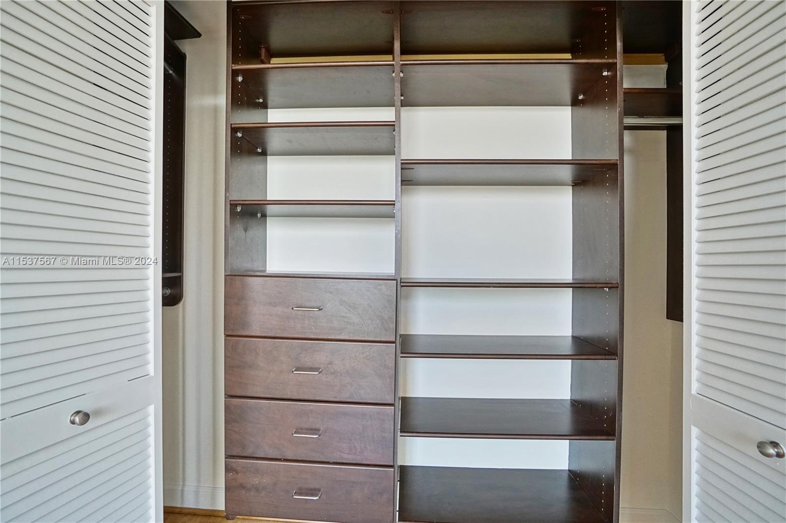 BAY VIEW LOFTS CONDO - Residential Lease