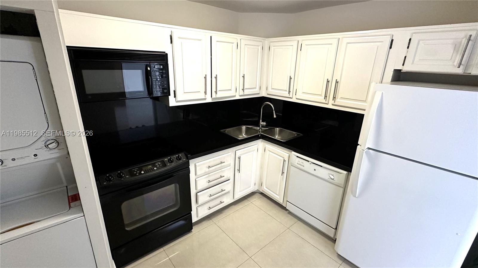 BRICKELL BAY CLUB CONDO - Residential