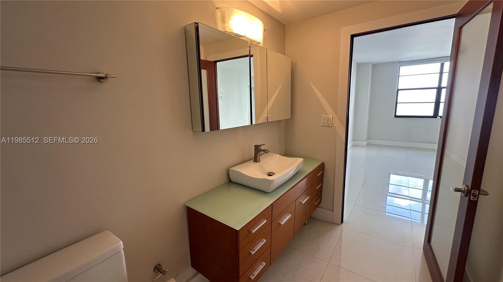 BRICKELL BAY CLUB CONDO - Residential