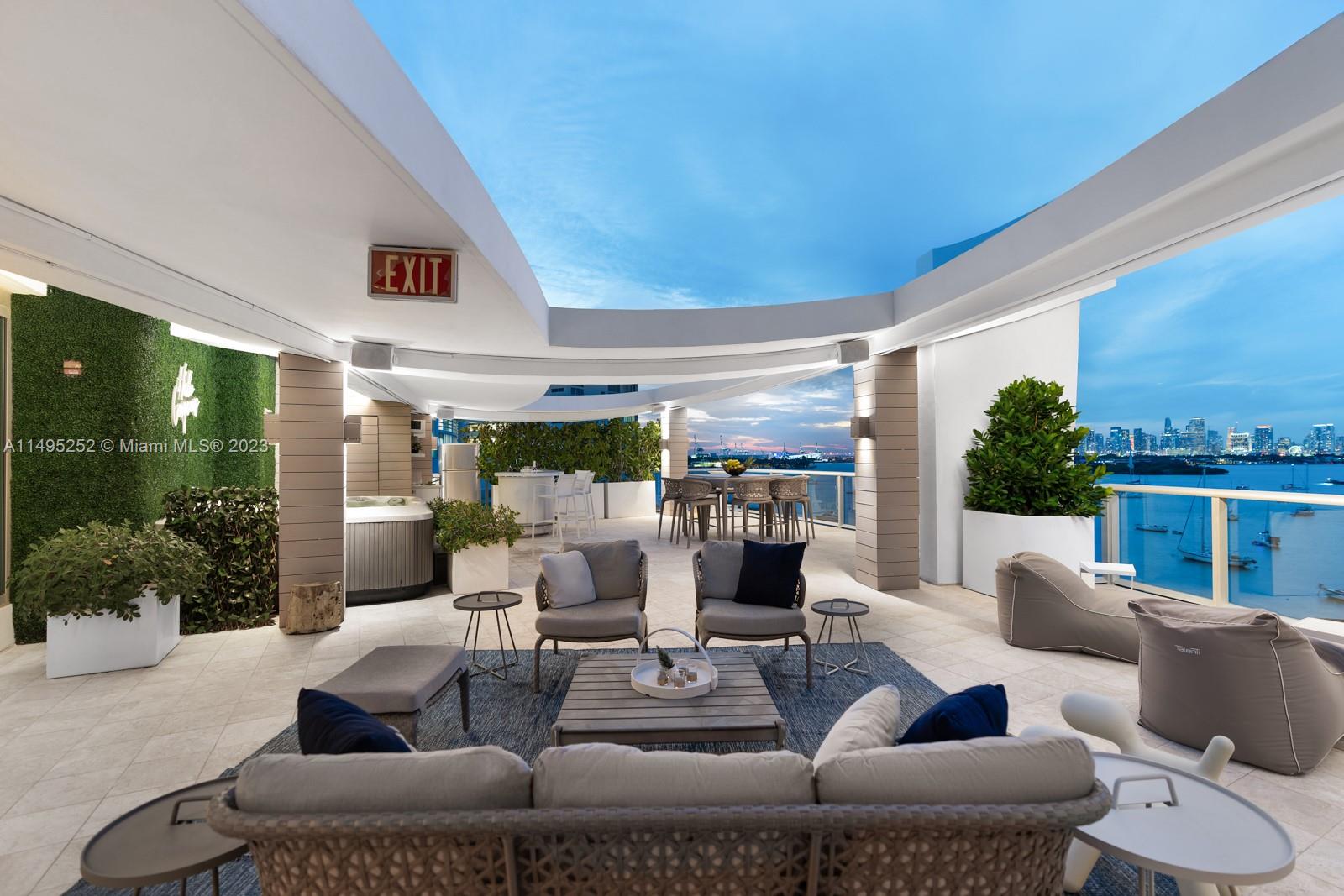 CAPRI SOUTH BEACH CONDO - Residential