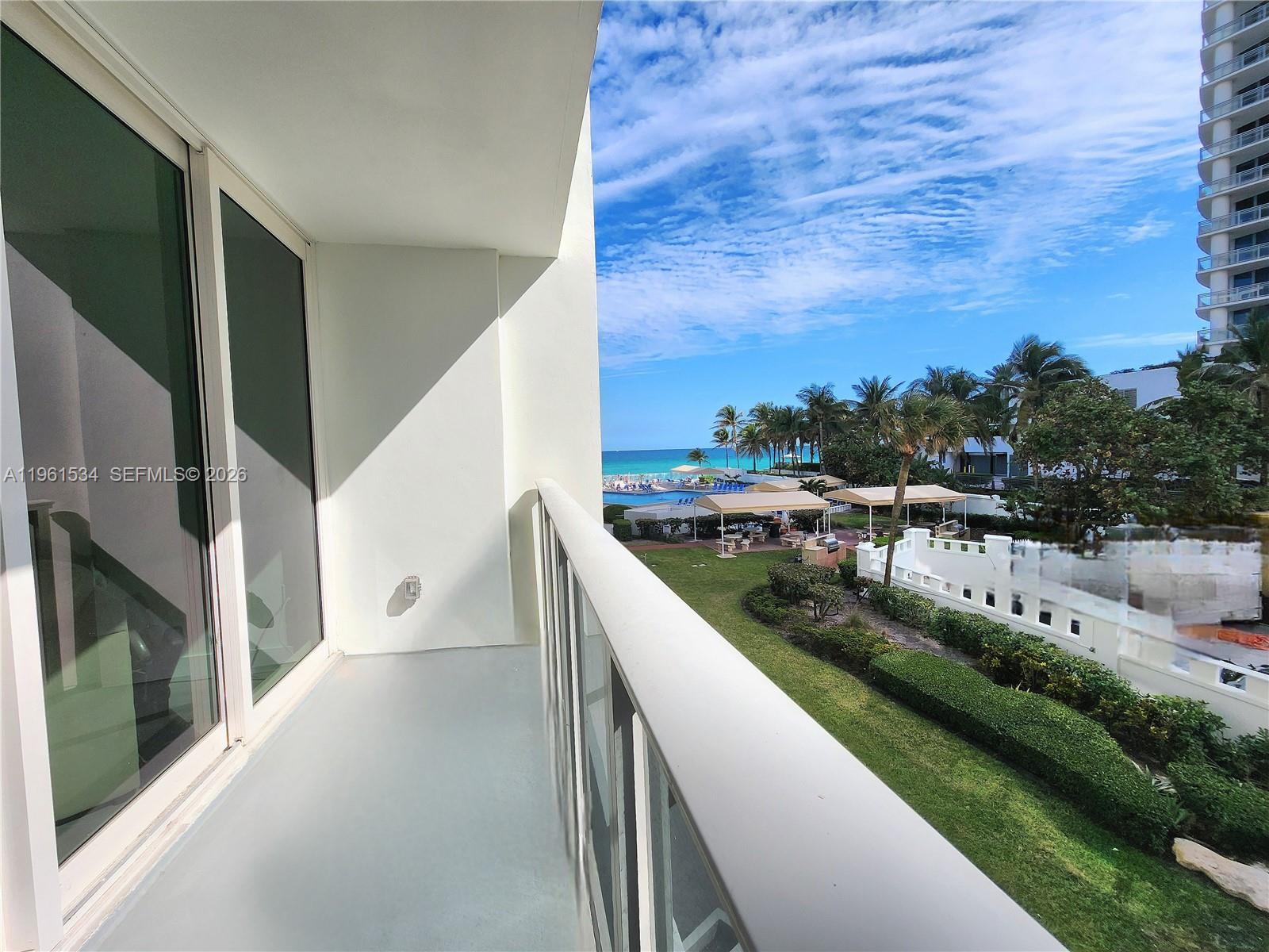 ALEXANDER TOWERS CONDO - Residential