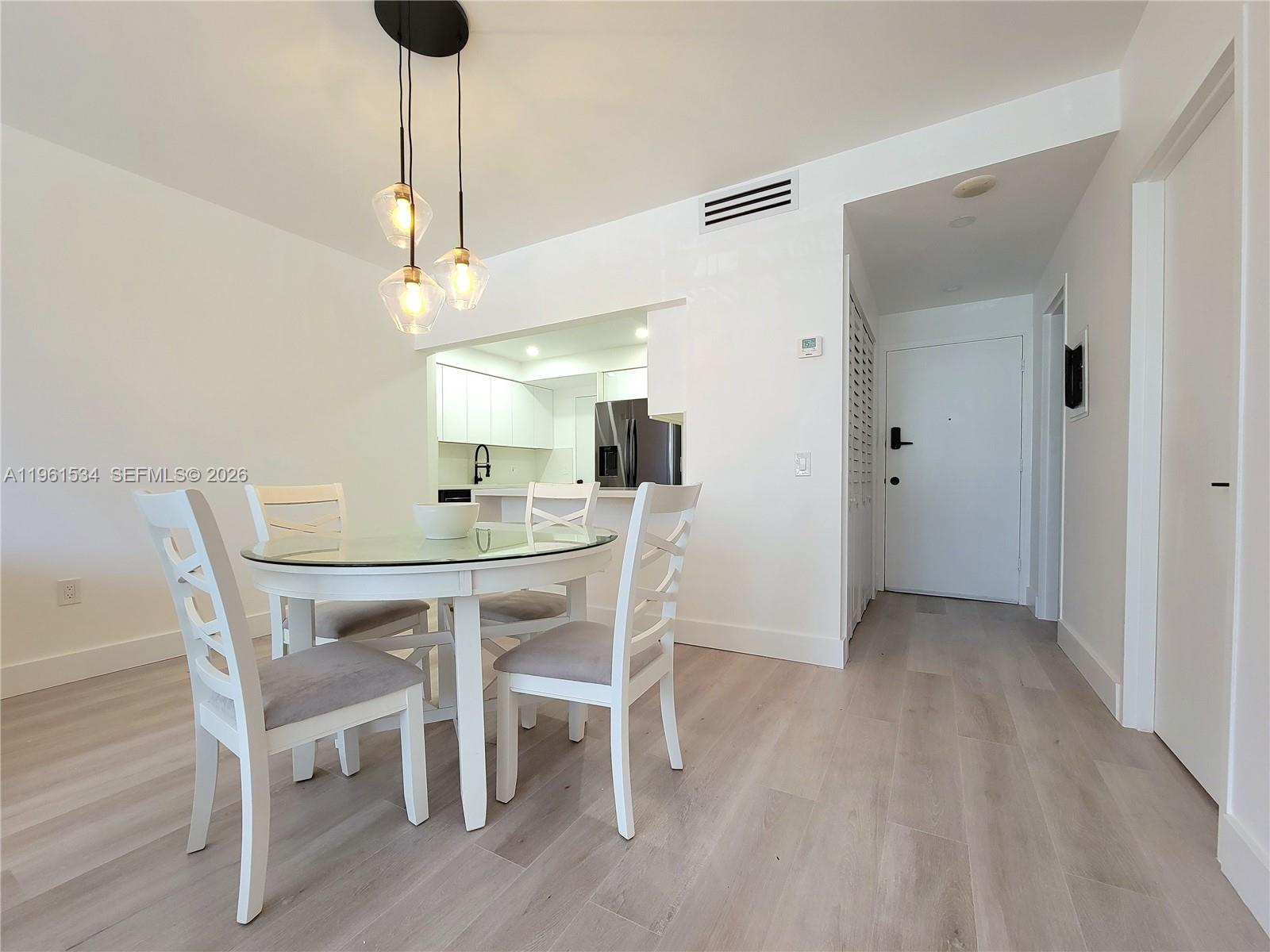 ALEXANDER TOWERS CONDO - Residential