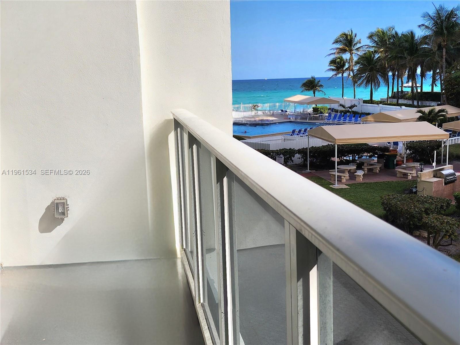 ALEXANDER TOWERS CONDO - Residential