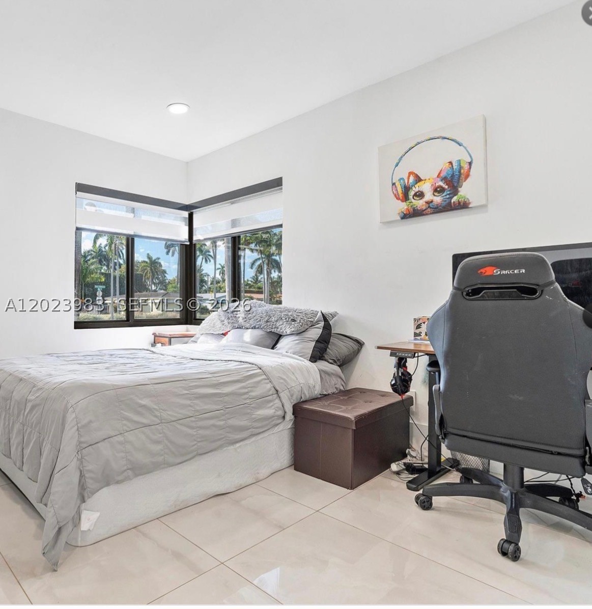 HOLLYWOOD LAKES SECTION - Residential