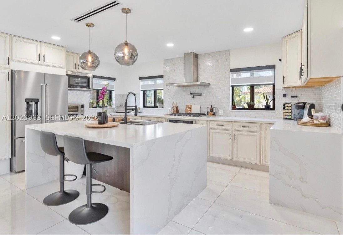 HOLLYWOOD LAKES SECTION - Residential