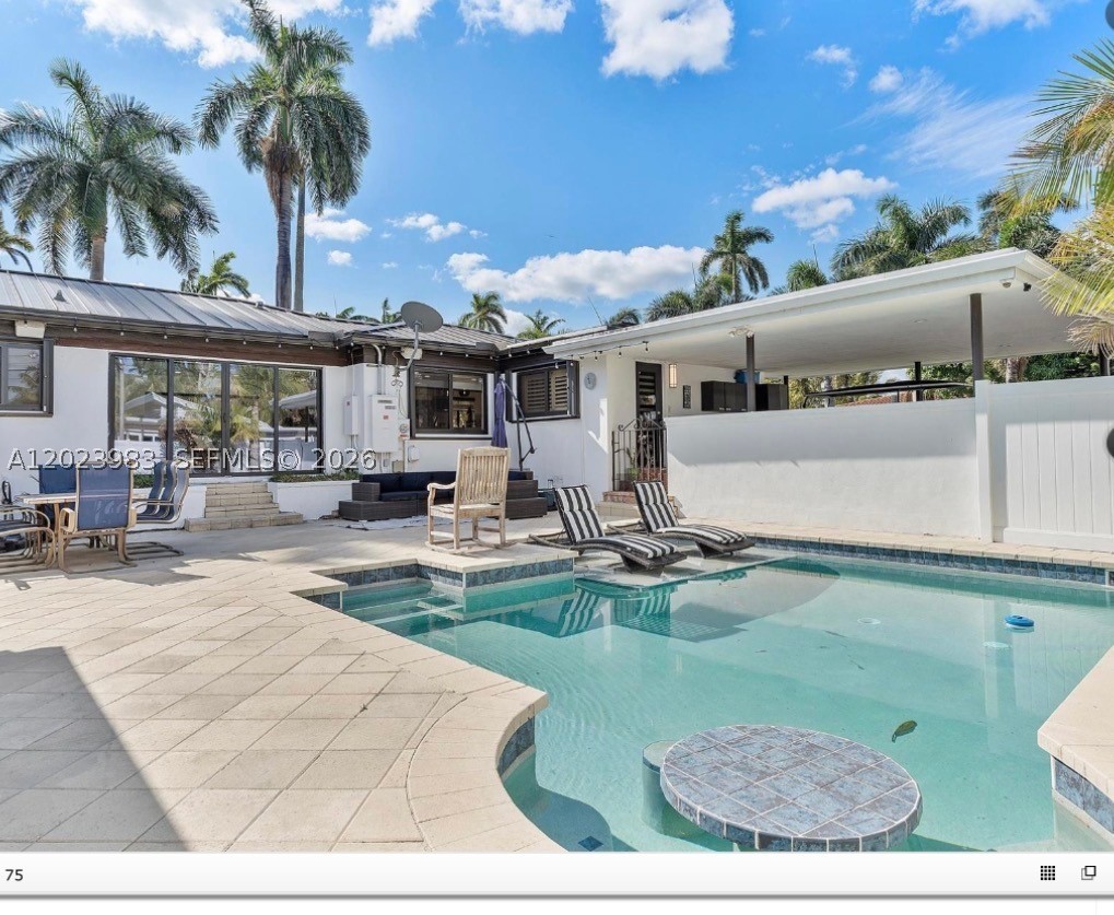 HOLLYWOOD LAKES SECTION - Residential
