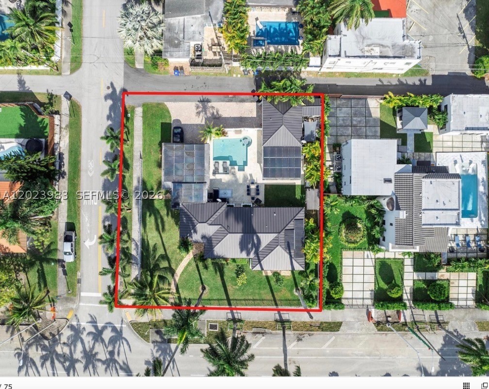 HOLLYWOOD LAKES SECTION - Residential