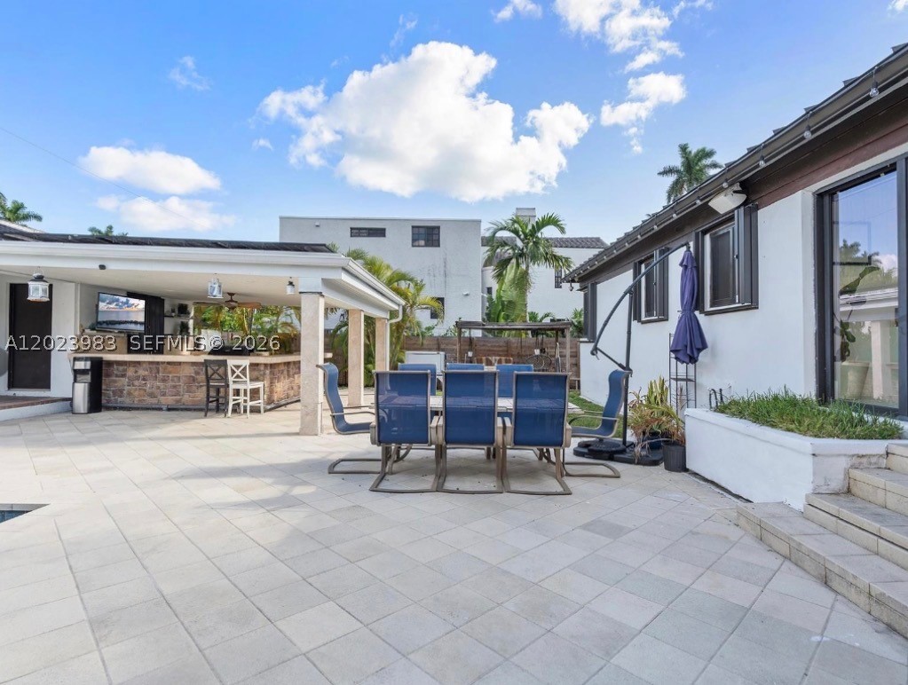 HOLLYWOOD LAKES SECTION - Residential