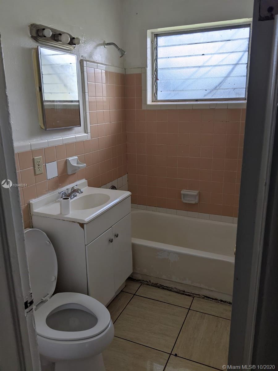 PINE RIDGE PARK - Residential Lease