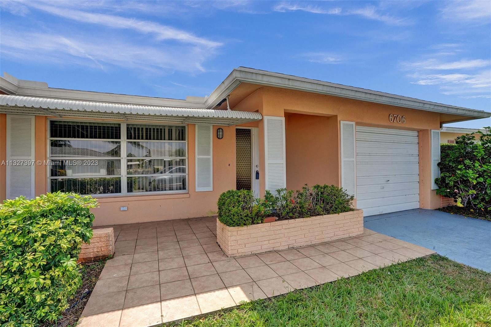 MAINLANDS OF TAMARAC LAKE - Residential