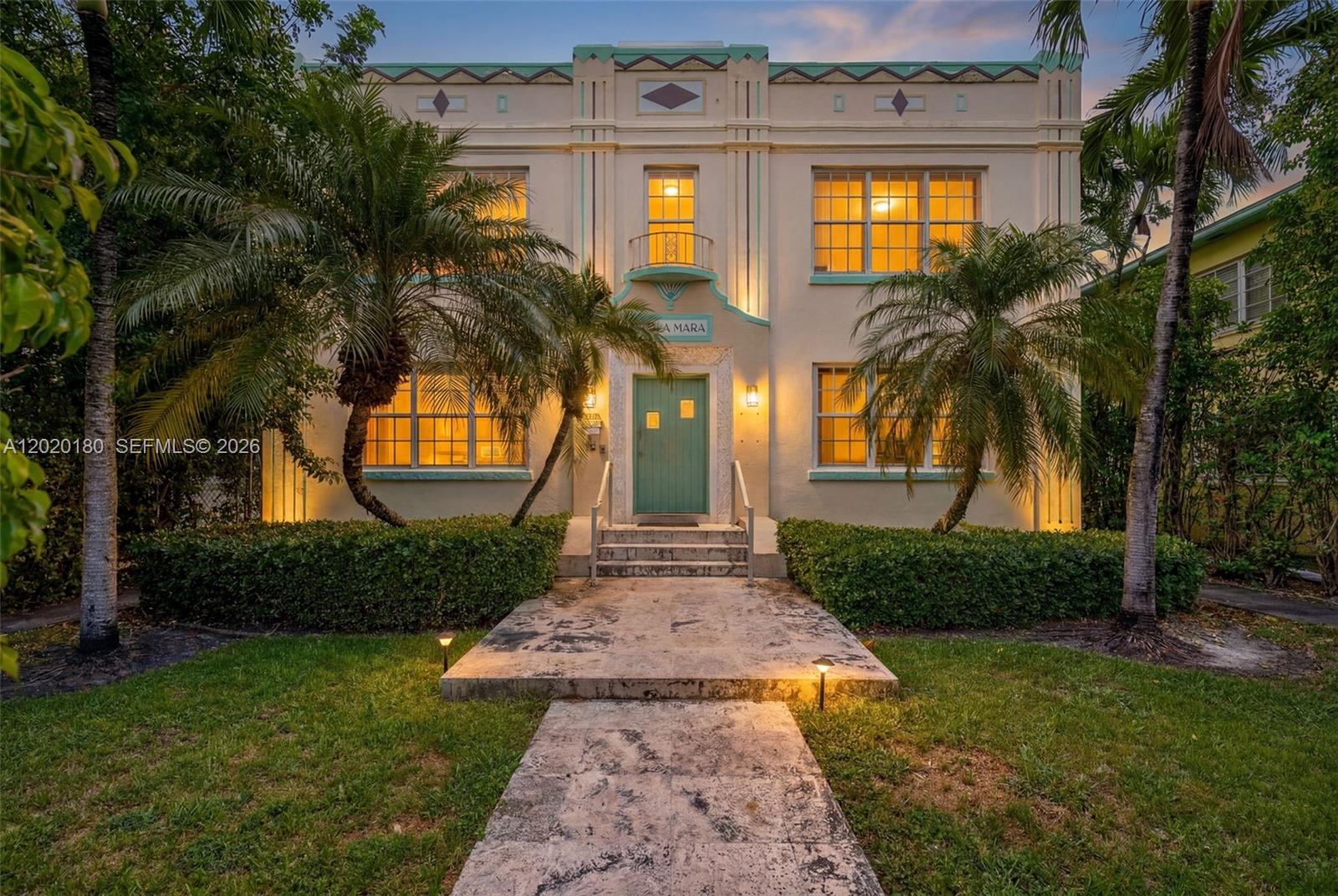 Bright north-east facing corner junior one-bedroom in a renovated Art Deco building, center of South Beach. Clean and quiet with 8-ft ceilings, new impact windows, laminate wood floors, gas range, and energy-efficient wall AC. Just bring your suitcase, it's move-in ready. One block to Flamingo Park; walk to the beach, Lincoln Road, and top dining and shopping. On-site laundry, pets welcome. Strong building: professional management, 50-year recert complete, reserves funded, insurance in place, no special assessments. Conventional financing with as little as 5% down. Great as a primary, a beach pad, or a rental.