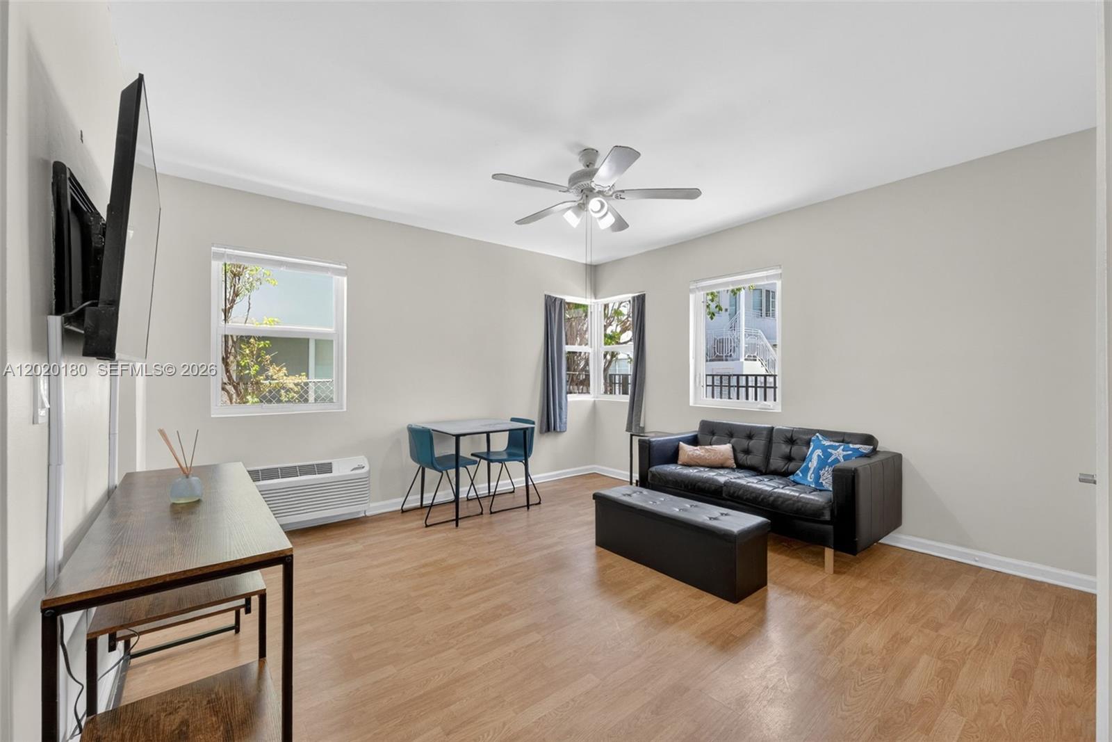 VILA MARA CONDO - Residential