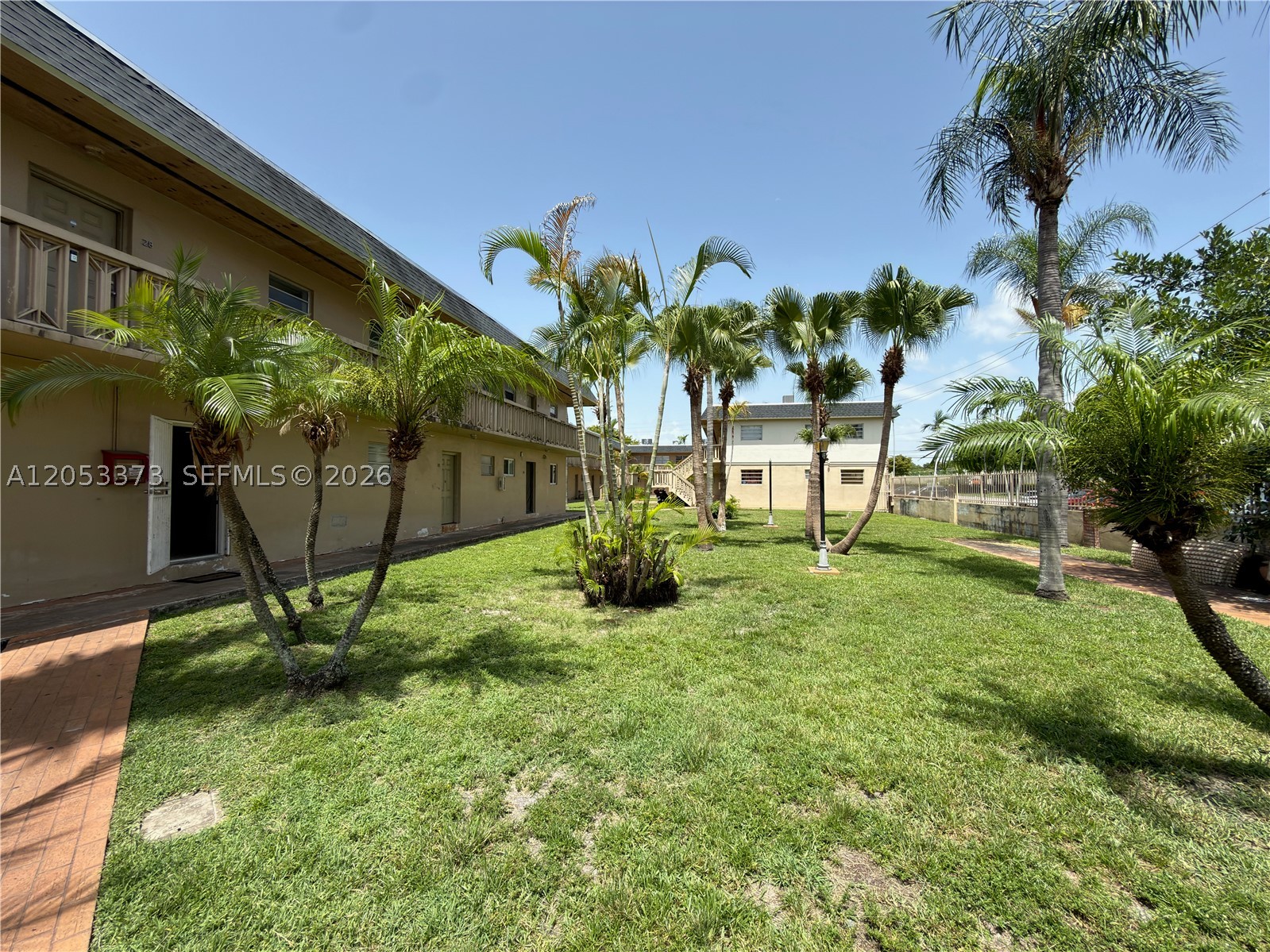 BISCAYNE PARK TERRACE CON - Residential