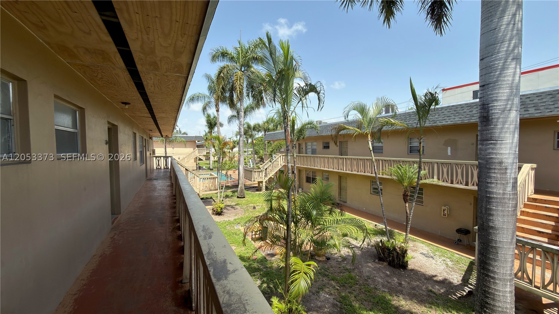 BISCAYNE PARK TERRACE CON - Residential